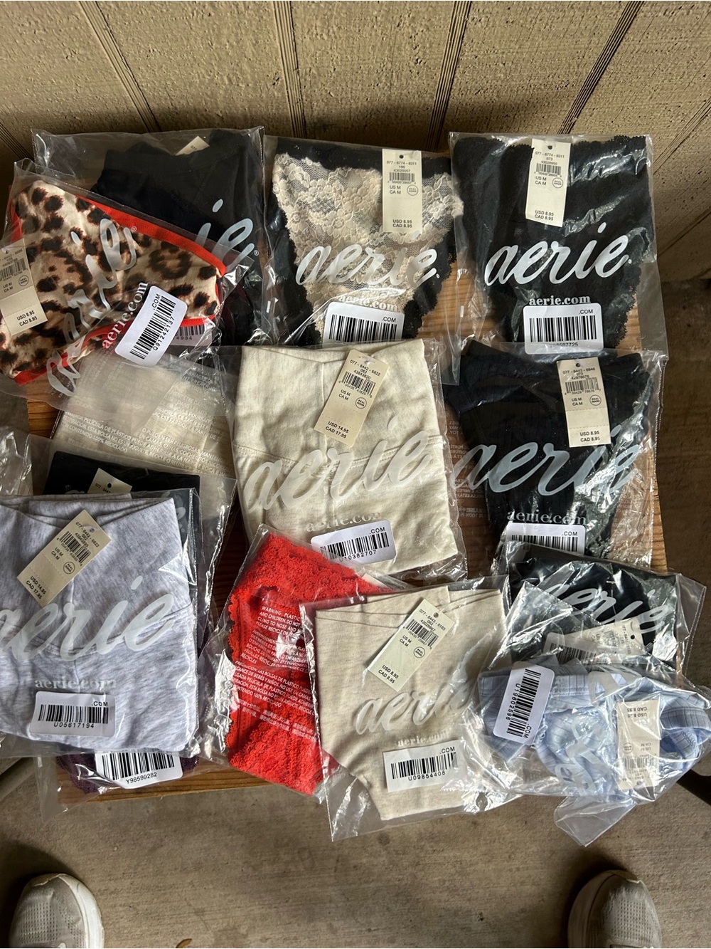 Lot of aerie Women’s Panties — new in bag, size medium, black, gray, multi - Picture 2 of 14